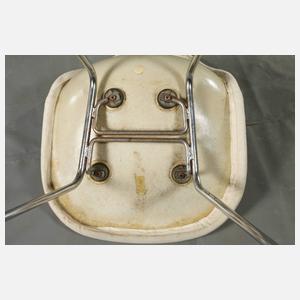 Zwei Stühle Herman Miller