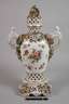 Prunkvolle Potpourrivase mit Sockel