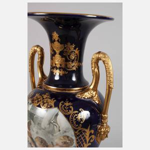 Zwei Amphorenvasen im Alt-Wiener Stil