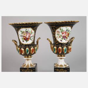 Frankreich Paar Prunkvasen Blumenbukett