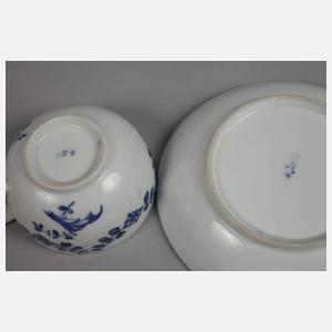 Meissen zwei Tassen mit Untertassen Blaumalerei