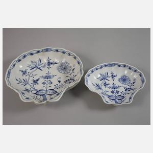 Meissen zwei große Muschelschalen "Zwiebelmuster"