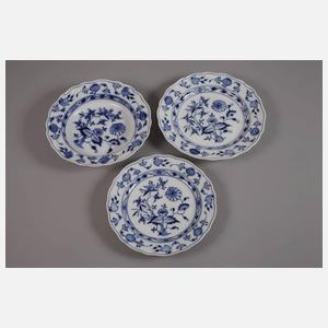 Meissen Konvolut Teller "Zwiebelmuster"