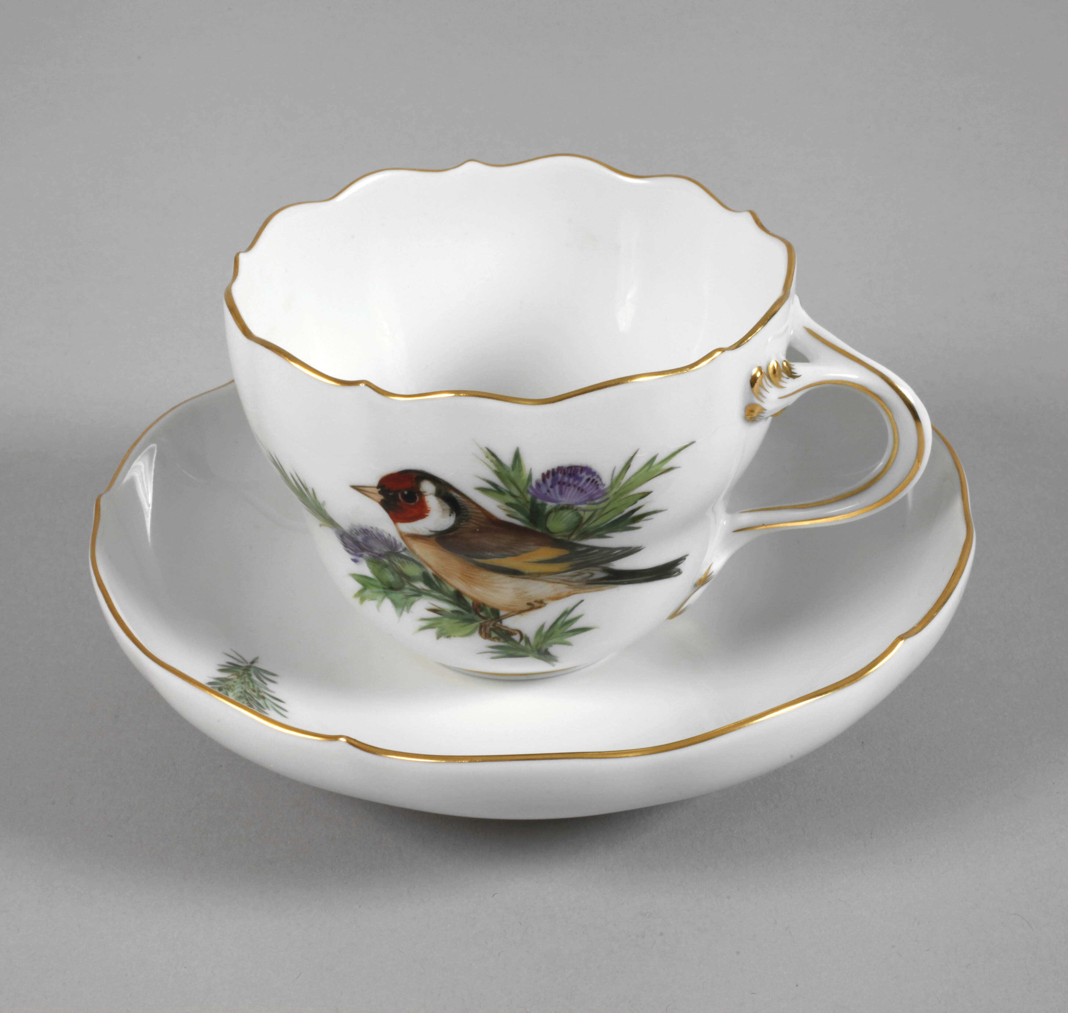 Meissen Tasse Vogel- und Insektenmalerei