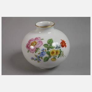 Meissen drei Deckeldosen und Vase Blumenmalerei