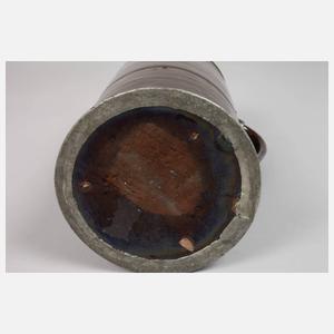 Hoher Bunzlauer Walzenkrug mit Plauener Zinnmontierung