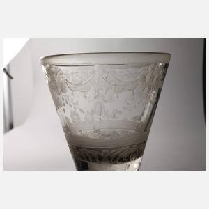 Klassizistisches Pokalglas