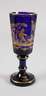 Pokal Kobaltglas mit radierter Goldmalerei