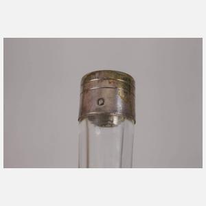 Zwei Karaffen und acht Gläser mit Silberfuß