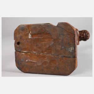 Feine Schnitzerei Atlant