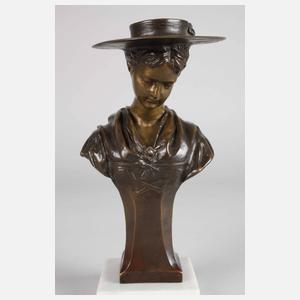 Büste Trachtenmädchen