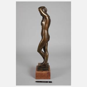 Janosch Schrotta, stehender weiblicher Akt