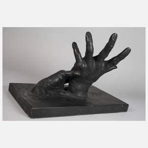 Überlebensgroße Hände