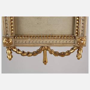 Kleiner klassizistischer Rahmen