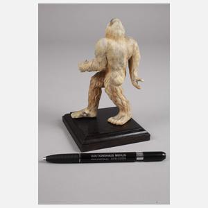 Figürliche Hornschnitzerei