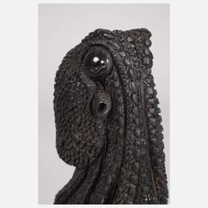 Figürliche Hornschnitzerei