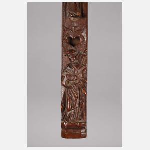 Geschnitztes Kruzifix