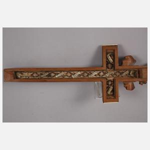 Geschnitztes Kruzifix