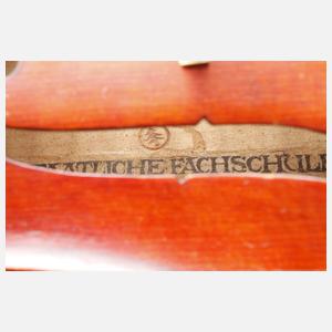Meistervioline im Etui