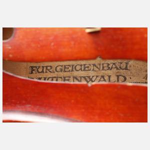 Meistervioline im Etui