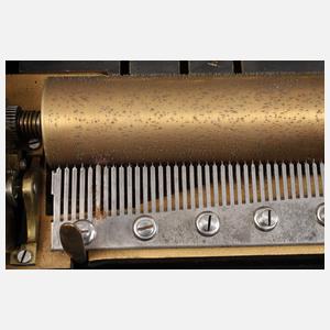 Große Walzenspieldose mit Glockenspiel