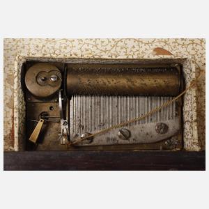 Außergewöhnliches Necessaire mit Spielwerk