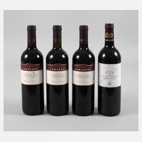 Vier Flaschen Rotwein111