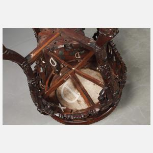 Bodenvase und Hocker