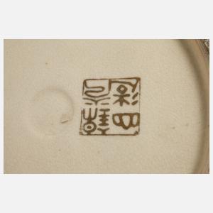 Bodenvase und Hocker