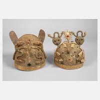 Zwei Theaterhauben111