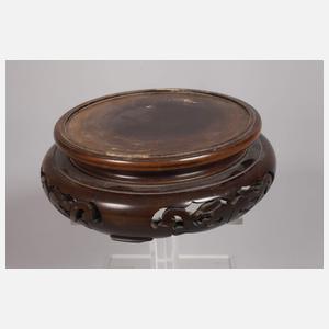 Konvolut geschnitzte Sockel