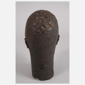 Bronzekopfstück eines Oni