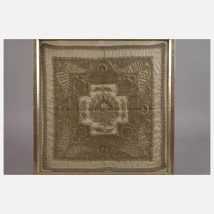 Zierdecke mit Stickerei