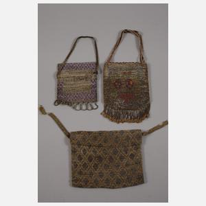 Konvolut Perlstickerei