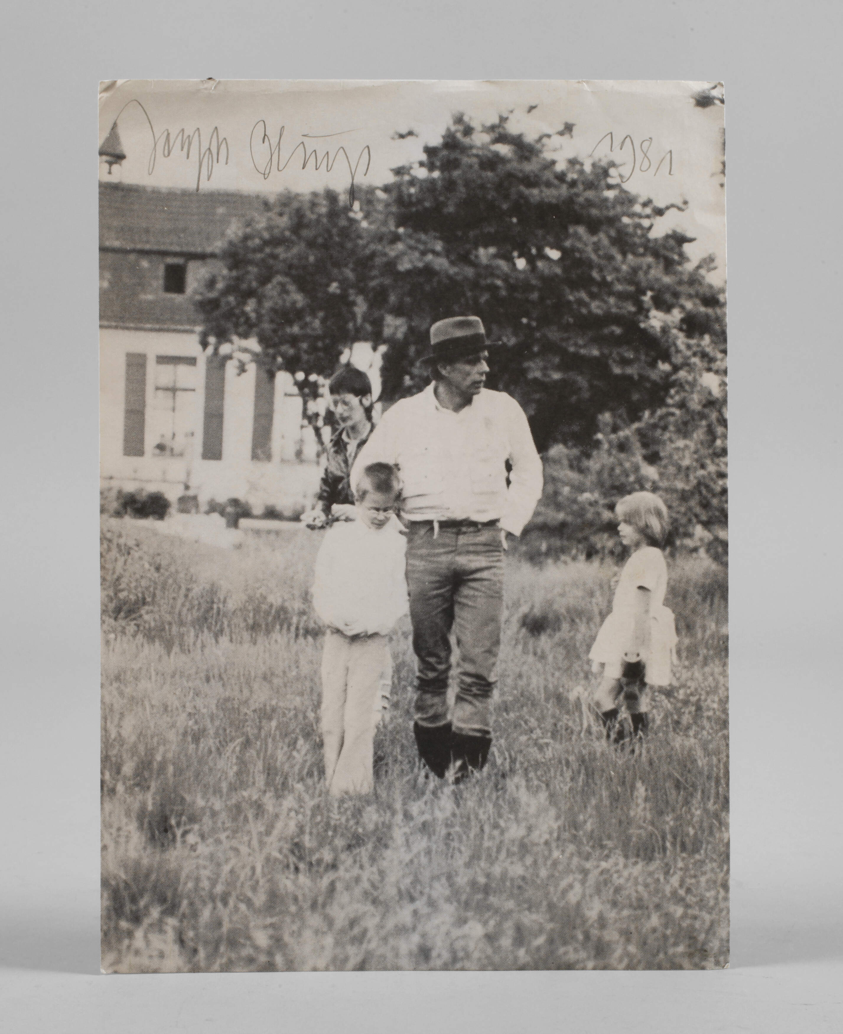 Fotodruck mit Autograph Prof. Joseph Beuys