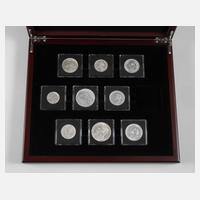 Neun Silbermünzen Monarchen auf Schloss Windsor111