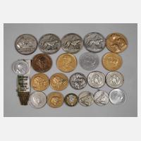 Konvolut Medaillen Sport und Tierzucht111