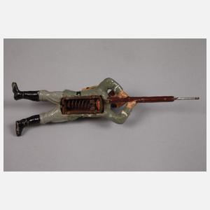 Gefechtsstellung mit Knalleffekt und Soldaten