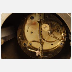 Große Bronzependule Delamar á Paris