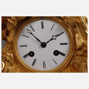 Feine Figurenpendule Bronze