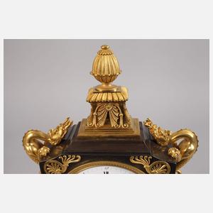 Pendule in Vasenform Empire