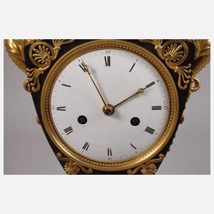 Pendule in Vasenform Empire