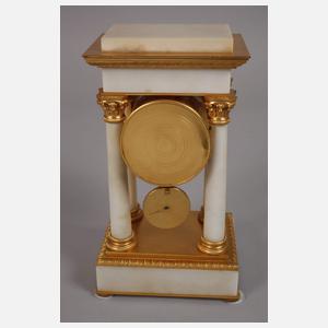 Kleine Portaluhr Alabaster