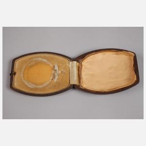 Goldene Taschenuhr mit Schlagwerk