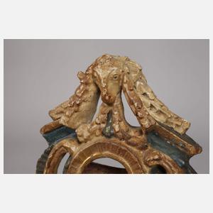 Geschnitzter Uhrenständer