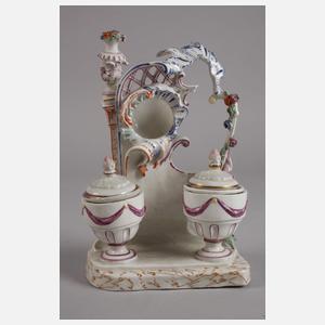 Klassizistischer Uhrenständer