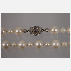 Lange Perlenkette