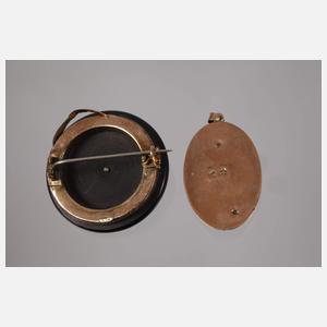 Zwei Teile Trauerschmuck