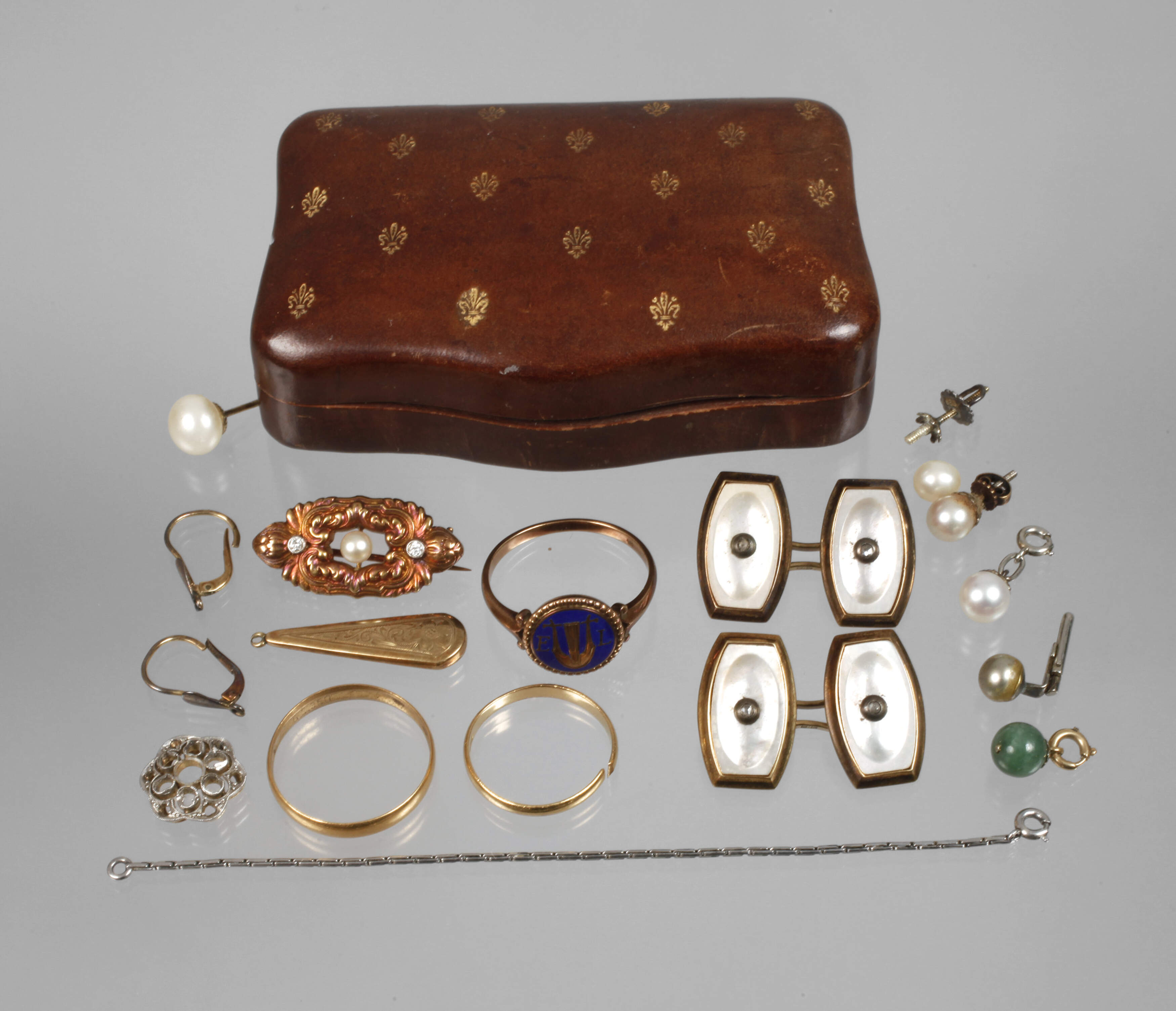 Konvolut Schmuckteile in Lederschatulle