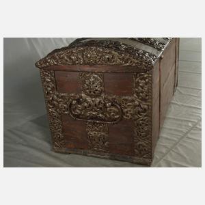 Prächtige Barocktruhe